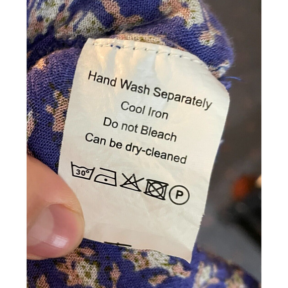 Women's Large Tree of Life Blue Floral Patterned Pleated Button Front Blouse - Picture 5 of 5